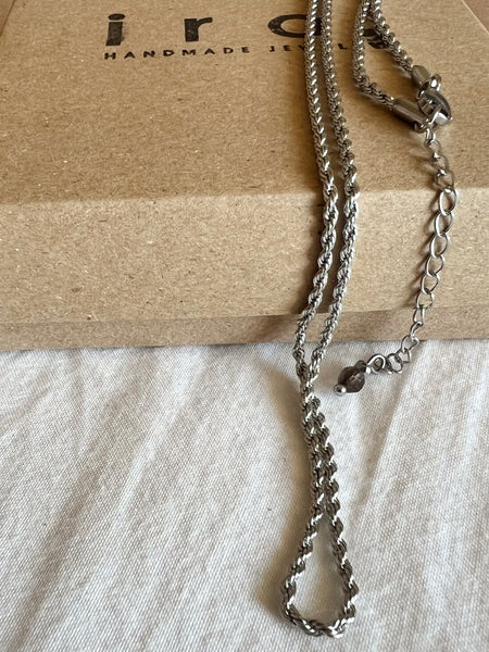 Oak necklace