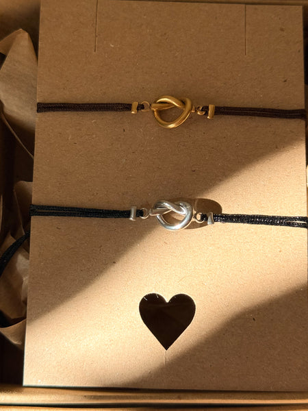 Knot bracelet set