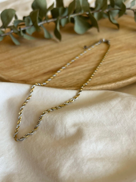 LUNA NECKLACE