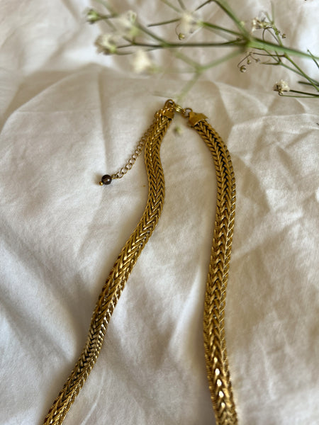 AVA NECKLACE